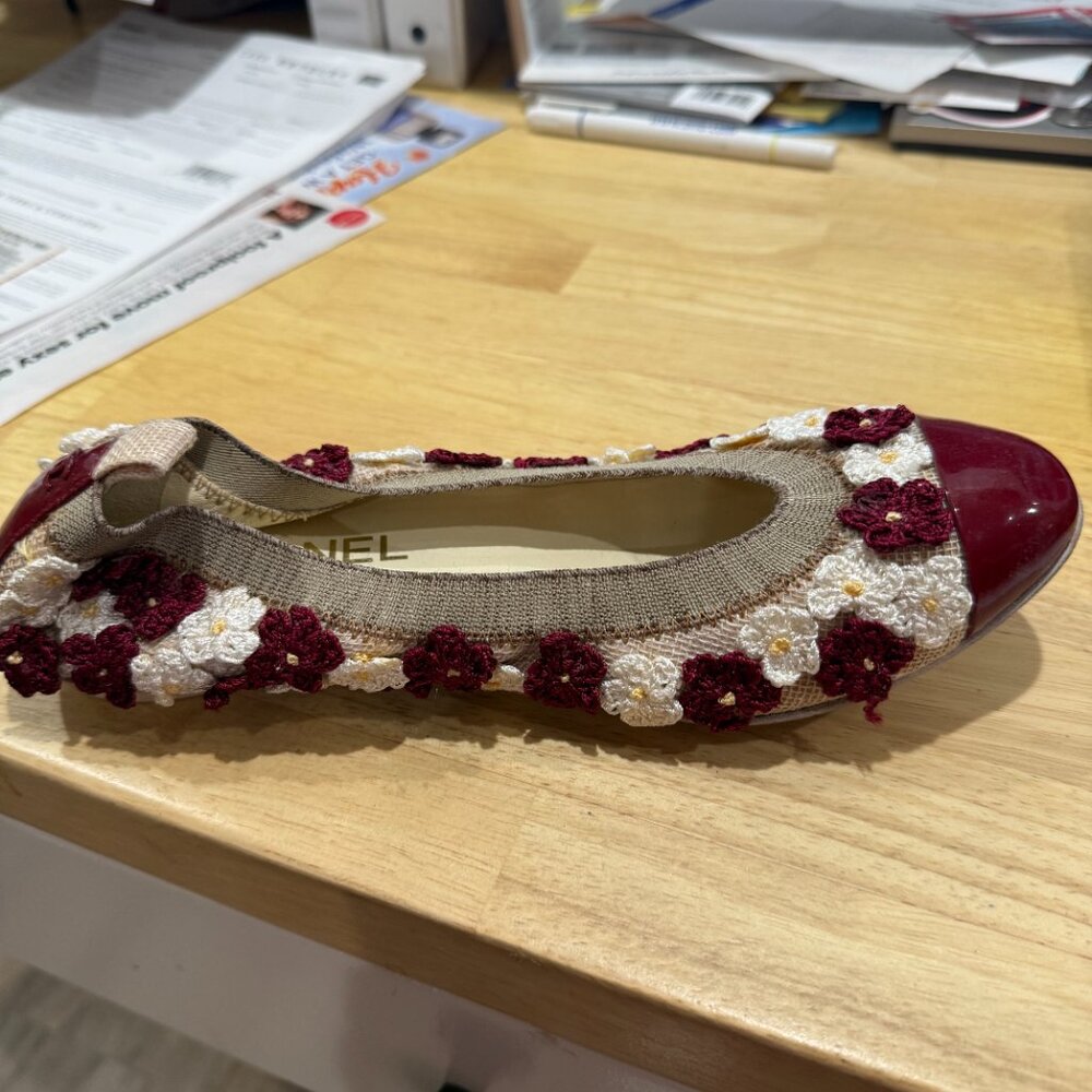 Chanel Interlocking CC Logo Flats with appliqued flowers